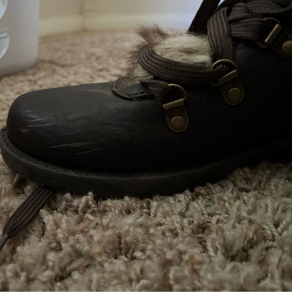 Faux fur boots - Picture 4 of 8